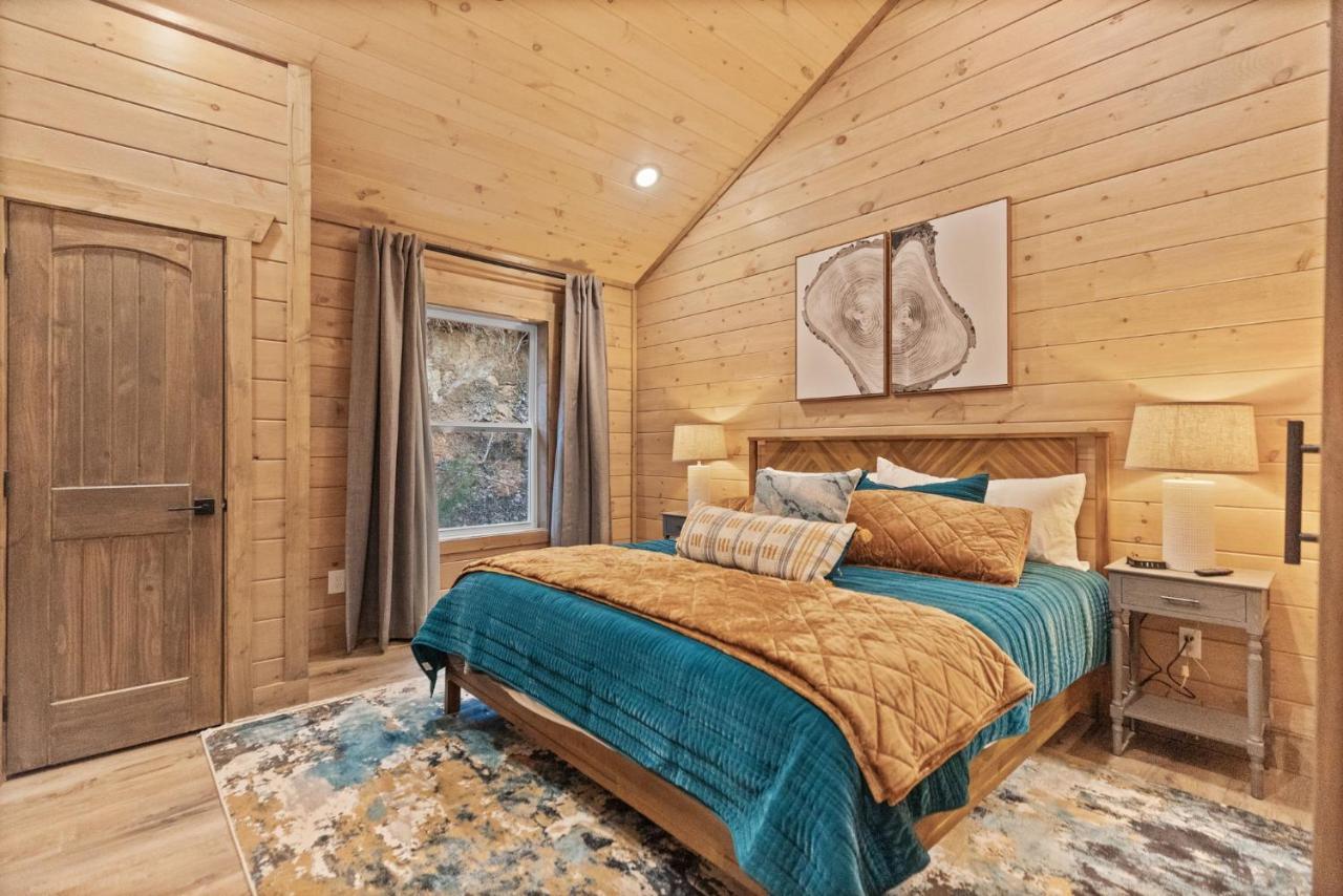 Mins To Gburg Sleeps 8 Hot Tub Arcade Area Pool Villa Gatlinburg Dış mekan fotoğraf