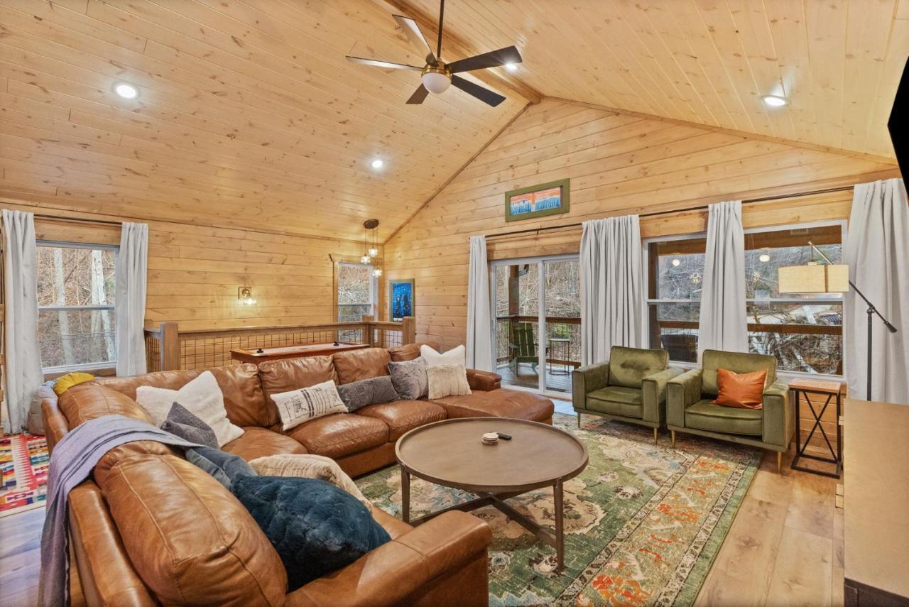 Mins To Gburg Sleeps 8 Hot Tub Arcade Area Pool Villa Gatlinburg Dış mekan fotoğraf