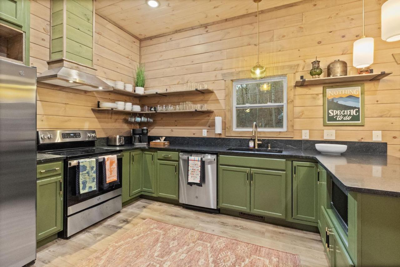 Mins To Gburg Sleeps 8 Hot Tub Arcade Area Pool Villa Gatlinburg Dış mekan fotoğraf
