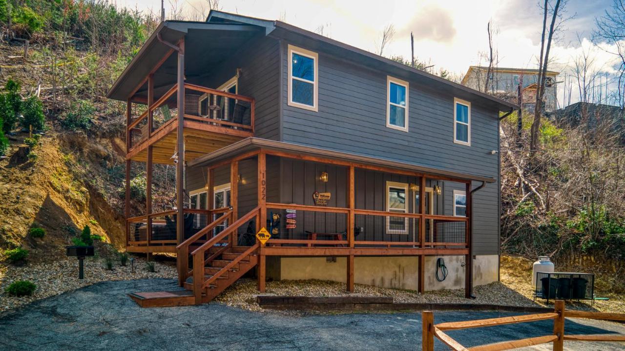 Mins To Gburg Sleeps 8 Hot Tub Arcade Area Pool Villa Gatlinburg Dış mekan fotoğraf