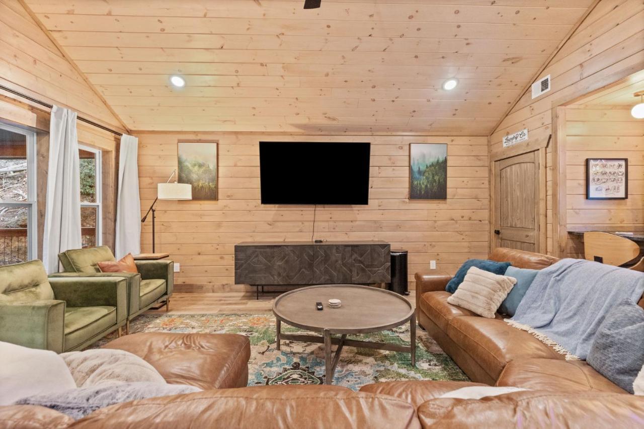 Mins To Gburg Sleeps 8 Hot Tub Arcade Area Pool Villa Gatlinburg Dış mekan fotoğraf