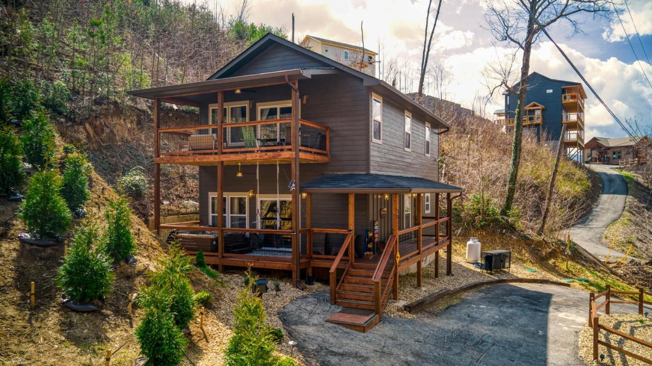 Mins To Gburg Sleeps 8 Hot Tub Arcade Area Pool Villa Gatlinburg Dış mekan fotoğraf