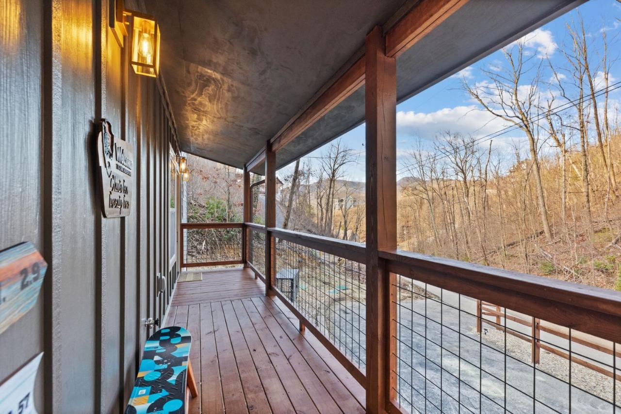 Mins To Gburg Sleeps 8 Hot Tub Arcade Area Pool Villa Gatlinburg Dış mekan fotoğraf