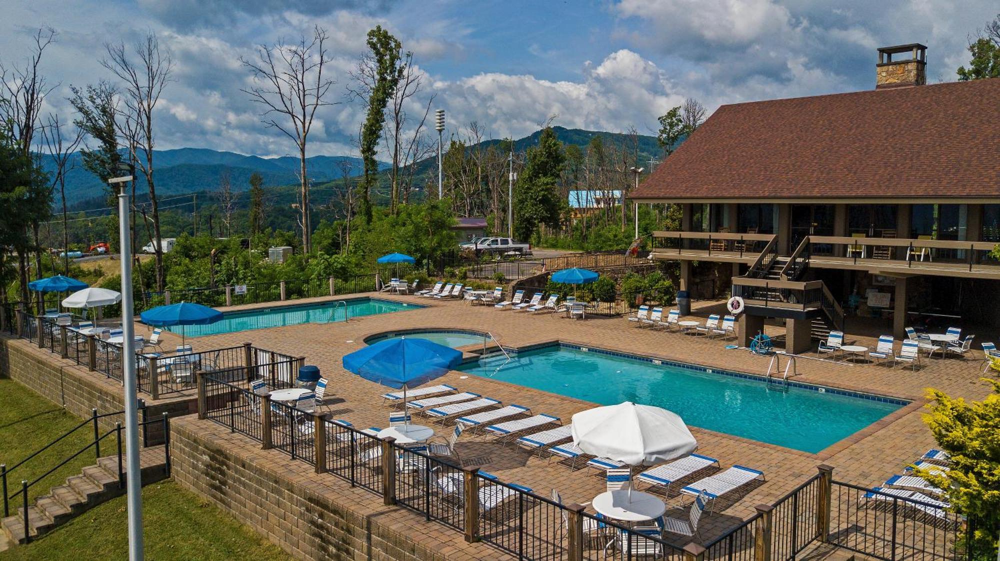 Mins To Gburg Sleeps 8 Hot Tub Arcade Area Pool Villa Gatlinburg Dış mekan fotoğraf